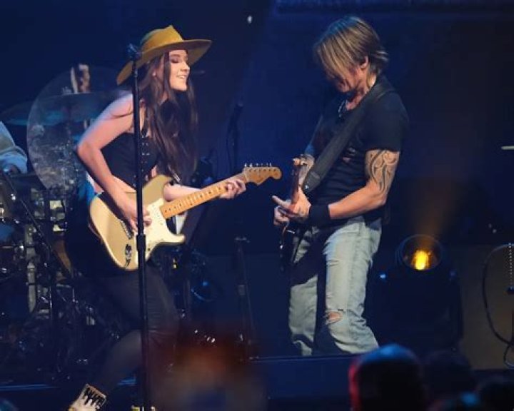 Keith Urban Is Heading Back On The Road In 2022 For His “The Speed of Now World Tour” – Celeb Secrets Country