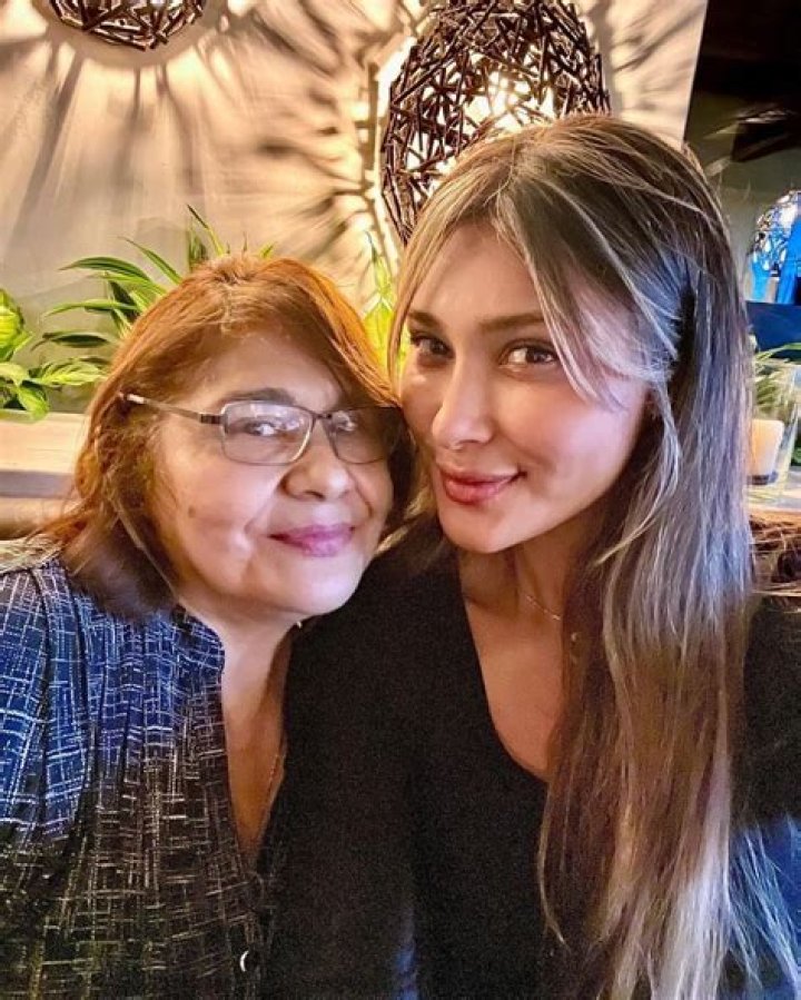 Mayra Wendolyne Net Worth, Age, Height, Husband, Wiki