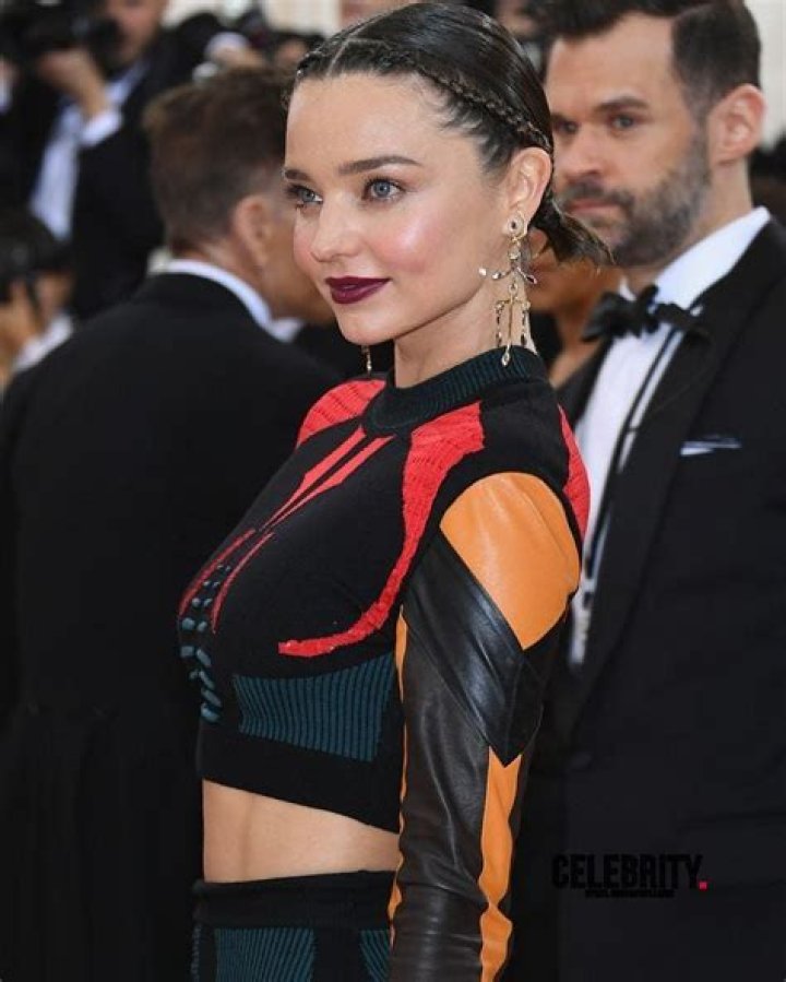 Miranda Kerr Wiki, Biographie, Age, Taille, Mariage, Contact & Informations